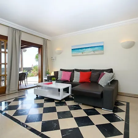 빌라 Hipoclub Villas,
